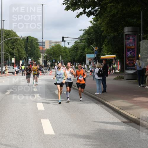 29.06.2025 - hella hamburg halbmarathon Yannick Fuchs http://msf.ph/oto/8166813 29.06.2025 10:22:49 20KM 1122, 2203, 4678, 5367, 7651, 8731, 9804, 10485, 10655, 12341, 13941, 14757, 15576, 15583, 16377, 17354, 17893, 18567, 18832, 19114 meine-sportfotos.de