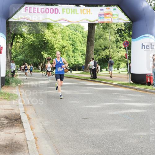 29.06.2025 - hella hamburg halbmarathon MichiJ http://msf.ph/oto/8166818 29.06.2025 10:14:17 Zwischen KM18-KM19 10234, 11194, 19078 meine-sportfotos.de