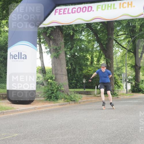 29.06.2025 - hella hamburg halbmarathon KatJ http://msf.ph/oto/8166847 29.06.2025 09:15:52 Zwischen KM18-KM19  meine-sportfotos.de