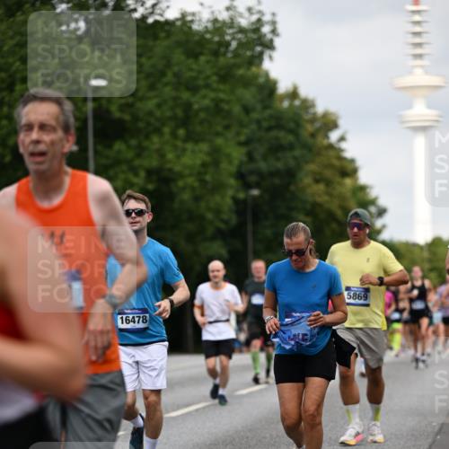 29.06.2025 - hella hamburg halbmarathon Dr. Thomas Lammeyer http://msf.ph/oto/8166848 29.06.2025 10:09:22 Kennedybrücke 1213, 1347, 1863, 2298, 2540, 3071, 3578, 4394, 5869, 6059, 6907, 6908, 7826, 8316, 8999, 9007, 9019, 9075, 9165, 9559, 9680, 10694, 11088 meine-sportfotos.de