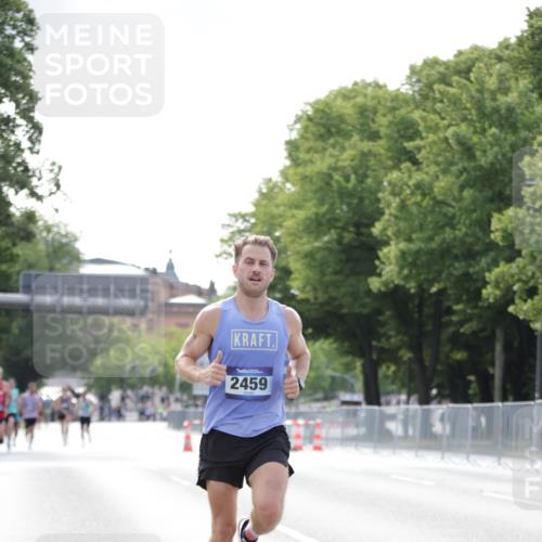 29.06.2025 - hella hamburg halbmarathon Jannik Wohlers http://msf.ph/oto/8166869 29.06.2025 09:41:02 Lombardsbrücke 2459, 7963, 9442, 10234, 11624, 17856, 17886 meine-sportfotos.de