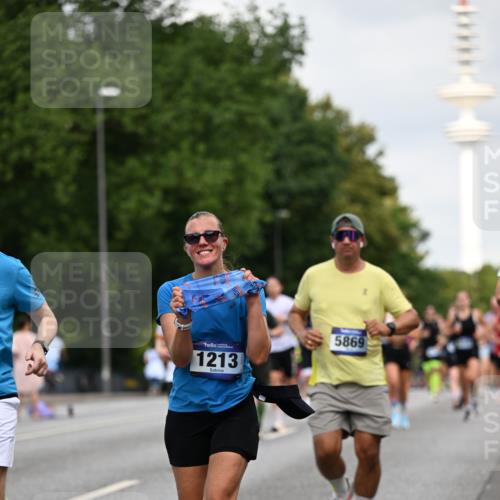 29.06.2025 - hella hamburg halbmarathon Dr. Thomas Lammeyer http://msf.ph/oto/8166911 29.06.2025 10:09:24 Kennedybrücke 1213, 1863, 2298, 3071, 3578, 4014, 4220, 4394, 5869, 6059, 6907, 6908, 7826, 8316, 8999, 9007, 9019, 9075, 9165, 9559, 9680, 10694, 11088 meine-sportfotos.de
