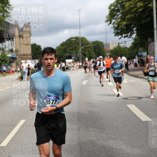 29.06.2025 - hella hamburg halbmarathon Yannick Fuchs http://msf.ph/oto/8166930 29.06.2025 10:40:38 20KM 1139, 1759, 2048, 2189, 2842, 3087, 4237, 4497, 4949, 6388, 6421, 6532, 6691, 6700, 7335, 7961, 8142, 8269, 8482, 8577, 8668, 8981, 9232, 9529, 9786, 11094, 11125, 11185, 11491, 12171, 12269, 12579, 12891, 13630, 13698, 13782, 14062, 14228, 14262, 14462, 14722, 14804, 15133, 15149, 15157, 15206, 15900, 16127, 16286, 17008, 17190, 17281, 17332, 17492, 17892, 18118, 19128 meine-sportfotos.de