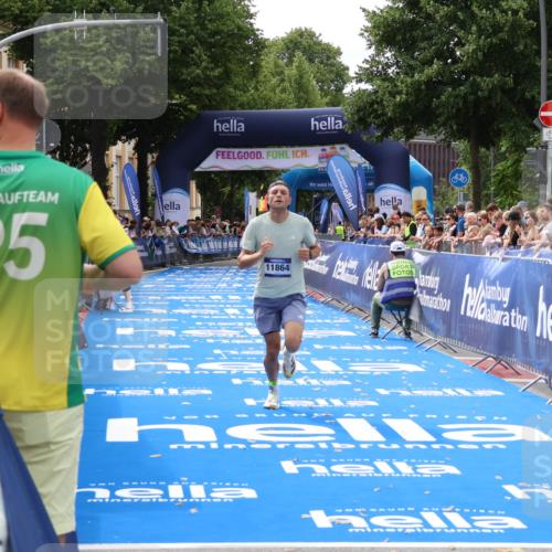 29.06.2025 - hella hamburg halbmarathon Zöllner http://msf.ph/oto/8166962 29.06.2025 10:16:42 Ziel 11864 meine-sportfotos.de