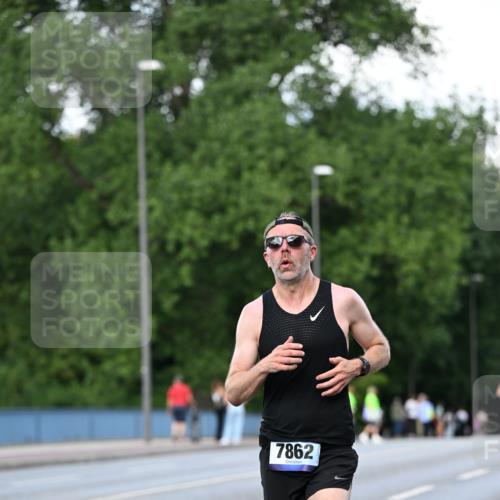 29.06.2025 - hella hamburg halbmarathon Dr. Thomas Lammeyer http://msf.ph/oto/8166964 29.06.2025 09:45:02 Kennedybrücke 1241, 2892, 6559, 7862 meine-sportfotos.de