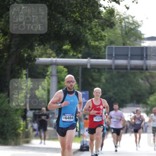 29.06.2025 - hella hamburg halbmarathon Jannik Wohlers http://msf.ph/oto/8167004 29.06.2025 09:41:05 Lombardsbrücke 2459, 9442, 10234, 11624, 16484, 17856, 17886 meine-sportfotos.de