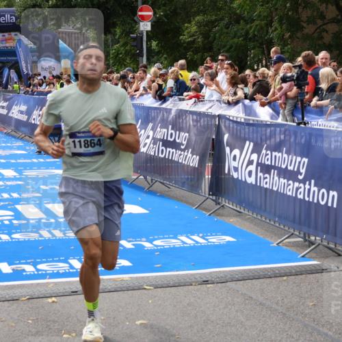 29.06.2025 - hella hamburg halbmarathon Zöllner http://msf.ph/oto/8167052 29.06.2025 10:16:43 Ziel 11864 meine-sportfotos.de