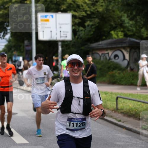 29.06.2025 - hella hamburg halbmarathon Yannick Fuchs http://msf.ph/oto/8167058 29.06.2025 10:40:42 20KM 1139, 1759, 2842, 3087, 4091, 4237, 4497, 4949, 5459, 6388, 6421, 6691, 6700, 6978, 7335, 7961, 8142, 8482, 8577, 8981, 9232, 9386, 9529, 9786, 11094, 11125, 11185, 11491, 12171, 12269, 12579, 12651, 12891, 13630, 13698, 13782, 13940, 14045, 14262, 14541, 14722, 14804, 15133, 15149, 15157, 15206, 15900, 16127, 16286, 17008, 17190, 17281, 17332, 17461, 17492, 17892, 18118, 19128 meine-sportfotos.de