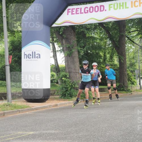 29.06.2025 - hella hamburg halbmarathon KatJ http://msf.ph/oto/8167063 29.06.2025 09:16:23 Zwischen KM18-KM19  meine-sportfotos.de