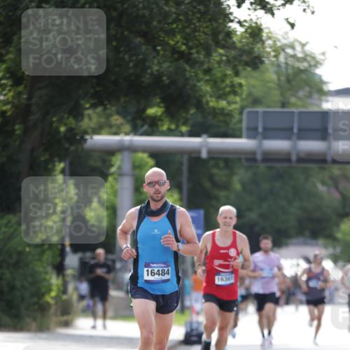 29.06.2025 - hella hamburg halbmarathon Jannik Wohlers http://msf.ph/oto/8167133 29.06.2025 09:41:05 Lombardsbrücke 2459, 9442, 10234, 11624, 16484, 17856, 17886 meine-sportfotos.de