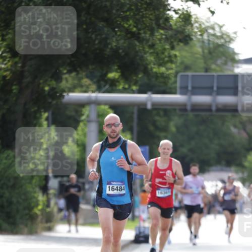 29.06.2025 - hella hamburg halbmarathon Jannik Wohlers http://msf.ph/oto/8167161 29.06.2025 09:41:06 Lombardsbrücke 2459, 9442, 10234, 11624, 16361, 16484, 17856 meine-sportfotos.de