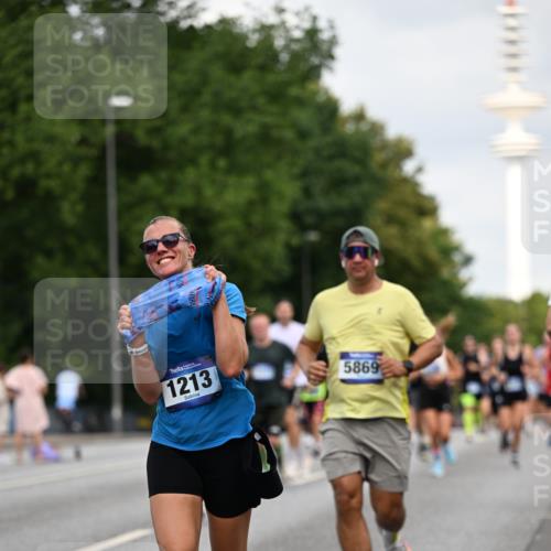 29.06.2025 - hella hamburg halbmarathon Dr. Thomas Lammeyer http://msf.ph/oto/8167168 29.06.2025 10:09:24 Kennedybrücke 1213, 1863, 2298, 3071, 3578, 4014, 4220, 4394, 5869, 6059, 6907, 6908, 7826, 8316, 8999, 9007, 9019, 9075, 9165, 9559, 9680, 10694, 11088 meine-sportfotos.de