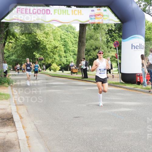 29.06.2025 - hella hamburg halbmarathon MichiJ http://msf.ph/oto/8167184 29.06.2025 10:14:20 Zwischen KM18-KM19 5301, 9385, 11194, 19078 meine-sportfotos.de
