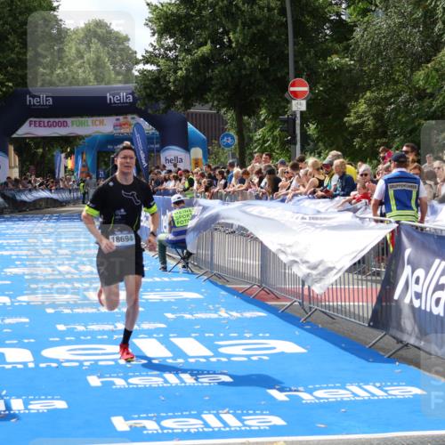 29.06.2025 - hella hamburg halbmarathon Zöllner http://msf.ph/oto/8167236 29.06.2025 10:17:27 Ziel 18694 meine-sportfotos.de