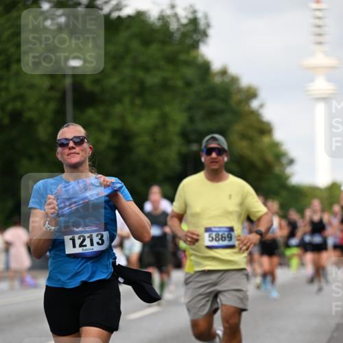 29.06.2025 - hella hamburg halbmarathon Dr. Thomas Lammeyer http://msf.ph/oto/8167255 29.06.2025 10:09:24 Kennedybrücke 1213, 1863, 2298, 3071, 3578, 4014, 4220, 4394, 5869, 6059, 6907, 6908, 7826, 8316, 8999, 9007, 9019, 9075, 9165, 9559, 9680, 10694, 11088 meine-sportfotos.de