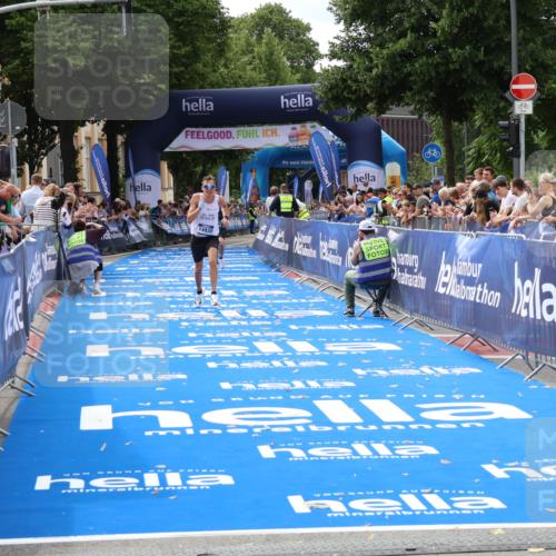 29.06.2025 - hella hamburg halbmarathon Zöllner http://msf.ph/oto/8167291 29.06.2025 10:17:56 Ziel 14932, 15166 meine-sportfotos.de