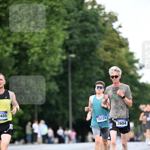 29.06.2025 - hella hamburg halbmarathon Dr. Thomas Lammeyer http://msf.ph/oto/8167300 29.06.2025 09:45:19 Kennedybrücke 1241, 2604, 10485 meine-sportfotos.de