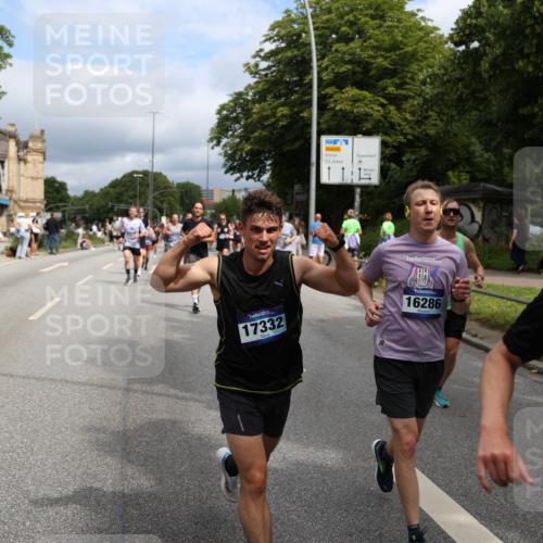 29.06.2025 - hella hamburg halbmarathon Yannick Fuchs http://msf.ph/oto/8167308 29.06.2025 10:40:47 20KM 1139, 2222, 2842, 3087, 4091, 4237, 4497, 4949, 5459, 6388, 6421, 6691, 6700, 6978, 7335, 7961, 8023, 8142, 8482, 8981, 9232, 9386, 9529, 9786, 9794, 11125, 11185, 11491, 12171, 12269, 12579, 12651, 12891, 13630, 13698, 13782, 13940, 14045, 14262, 14541, 14722, 15133, 15149, 15157, 15206, 15684, 15900, 16081, 16127, 16286, 17008, 17190, 17281, 17332, 17353, 17461, 17492, 17669, 17865, 17892, 18118, 19128 meine-sportfotos.de
