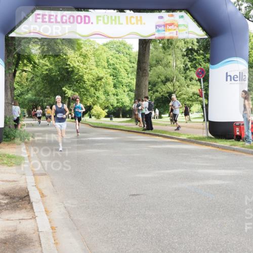 29.06.2025 - hella hamburg halbmarathon MichiJ http://msf.ph/oto/8167311 29.06.2025 10:14:21 Zwischen KM18-KM19 5301, 9385, 11194, 19078 meine-sportfotos.de