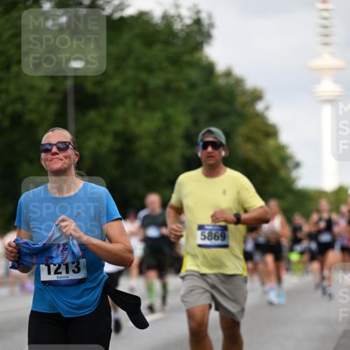 29.06.2025 - hella hamburg halbmarathon Dr. Thomas Lammeyer http://msf.ph/oto/8167315 29.06.2025 10:09:24 Kennedybrücke 1213, 1863, 2298, 3071, 3578, 4014, 4220, 4394, 5869, 6059, 6907, 6908, 7826, 8316, 8999, 9007, 9019, 9075, 9165, 9559, 9680, 10694, 11088 meine-sportfotos.de