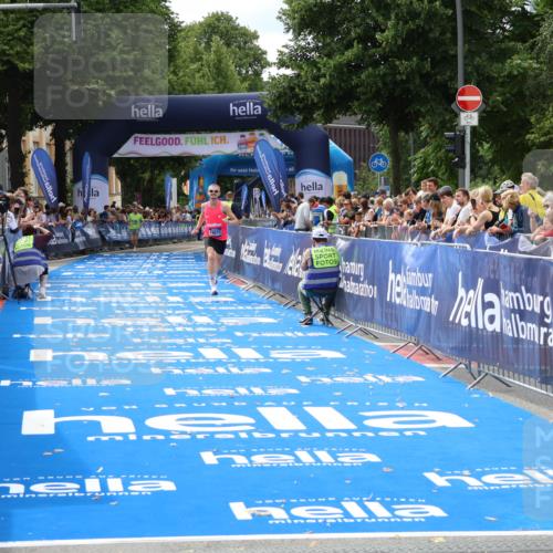 29.06.2025 - hella hamburg halbmarathon Zöllner http://msf.ph/oto/8167416 29.06.2025 10:18:05 Ziel 19072 meine-sportfotos.de