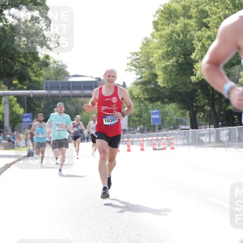 29.06.2025 - hella hamburg halbmarathon Jannik Wohlers http://msf.ph/oto/8167434 29.06.2025 09:41:10 Lombardsbrücke 2459, 4571, 9442, 10234, 10780, 11194, 16361, 16484, 17856 meine-sportfotos.de