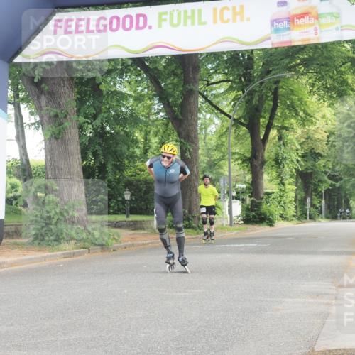29.06.2025 - hella hamburg halbmarathon KatJ http://msf.ph/oto/8167436 29.06.2025 09:16:33 Zwischen KM18-KM19  meine-sportfotos.de