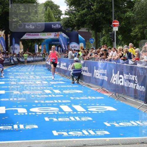 29.06.2025 - hella hamburg halbmarathon Zöllner http://msf.ph/oto/8167437 29.06.2025 10:18:05 Ziel 19072 meine-sportfotos.de