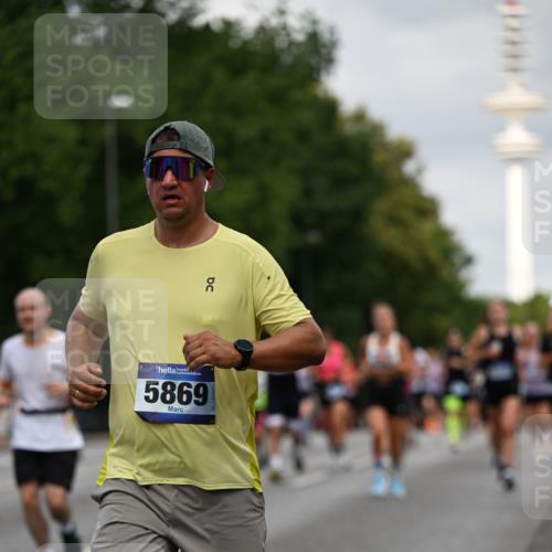 29.06.2025 - hella hamburg halbmarathon Dr. Thomas Lammeyer http://msf.ph/oto/8167440 29.06.2025 10:09:26 Kennedybrücke 1213, 1863, 2298, 3071, 3578, 4014, 4220, 4394, 5073, 5869, 6059, 6907, 6908, 7826, 8316, 8999, 9007, 9019, 9075, 9165, 9361, 9559, 9680, 10694 meine-sportfotos.de