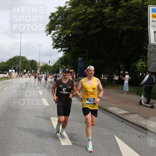 29.06.2025 - hella hamburg halbmarathon Yannick Fuchs http://msf.ph/oto/8167457 29.06.2025 10:22:57 20KM 1122, 2203, 4678, 5367, 7651, 8731, 10106, 10655, 14757, 15576, 16377, 17354, 18567, 18832 meine-sportfotos.de