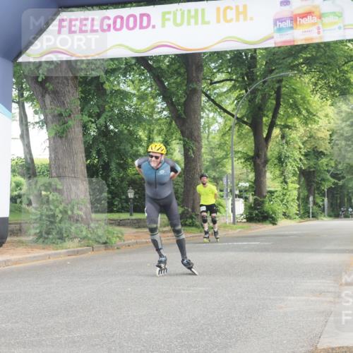 29.06.2025 - hella hamburg halbmarathon KatJ http://msf.ph/oto/8167475 29.06.2025 09:16:34 Zwischen KM18-KM19  meine-sportfotos.de
