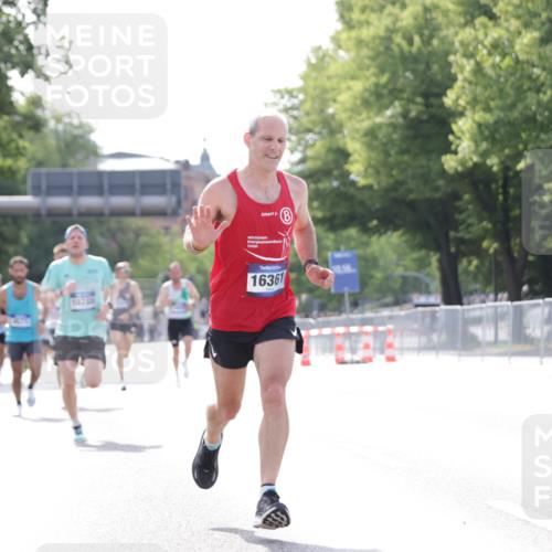 29.06.2025 - hella hamburg halbmarathon Jannik Wohlers http://msf.ph/oto/8167495 29.06.2025 09:41:10 Lombardsbrücke 2459, 4571, 9442, 10234, 10780, 11194, 16361, 16484, 17856 meine-sportfotos.de