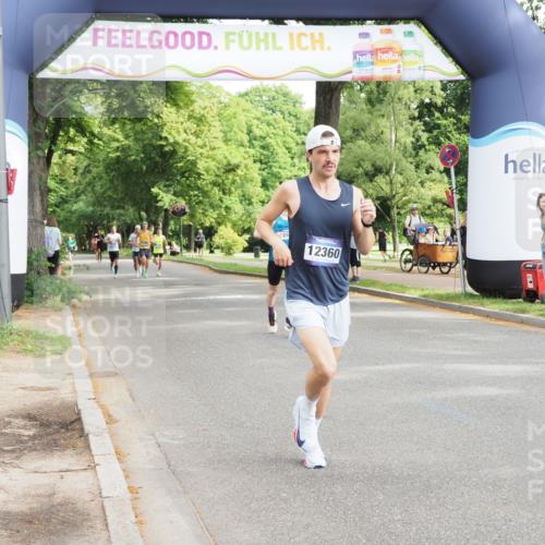 29.06.2025 - hella hamburg halbmarathon MichiJ http://msf.ph/oto/8167499 29.06.2025 10:14:24 Zwischen KM18-KM19 5301, 9385, 12360 meine-sportfotos.de