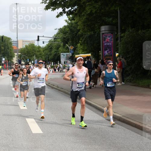 29.06.2025 - hella hamburg halbmarathon Yannick Fuchs http://msf.ph/oto/8167537 29.06.2025 10:23:00 20KM 1122, 2203, 4678, 5367, 7651, 8731, 10106, 10655, 13383, 14757, 15576, 16377, 17354, 18567, 18832 meine-sportfotos.de