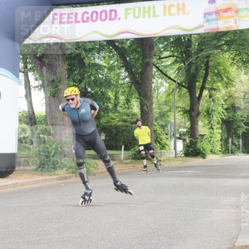 29.06.2025 - hella hamburg halbmarathon KatJ http://msf.ph/oto/8167542 29.06.2025 09:16:34 Zwischen KM18-KM19  meine-sportfotos.de