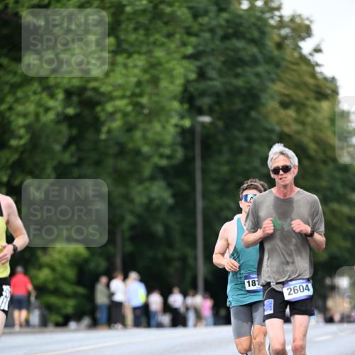 29.06.2025 - hella hamburg halbmarathon Dr. Thomas Lammeyer http://msf.ph/oto/8167548 29.06.2025 09:45:19 Kennedybrücke 1241, 2604, 10485 meine-sportfotos.de