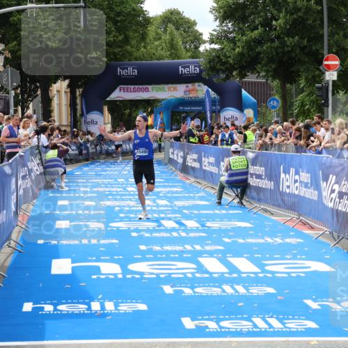 29.06.2025 - hella hamburg halbmarathon Zöllner http://msf.ph/oto/8167570 29.06.2025 10:18:49 Ziel 15495 meine-sportfotos.de