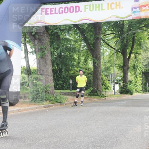 29.06.2025 - hella hamburg halbmarathon KatJ http://msf.ph/oto/8167608 29.06.2025 09:16:34 Zwischen KM18-KM19  meine-sportfotos.de