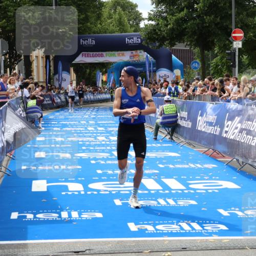 29.06.2025 - hella hamburg halbmarathon Zöllner http://msf.ph/oto/8167679 29.06.2025 10:18:51 Ziel 6380, 15495 meine-sportfotos.de