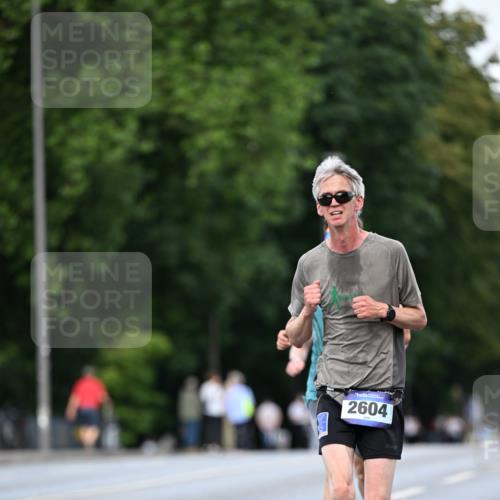 29.06.2025 - hella hamburg halbmarathon Dr. Thomas Lammeyer http://msf.ph/oto/8167691 29.06.2025 09:45:20 Kennedybrücke 1241, 2604, 10485 meine-sportfotos.de