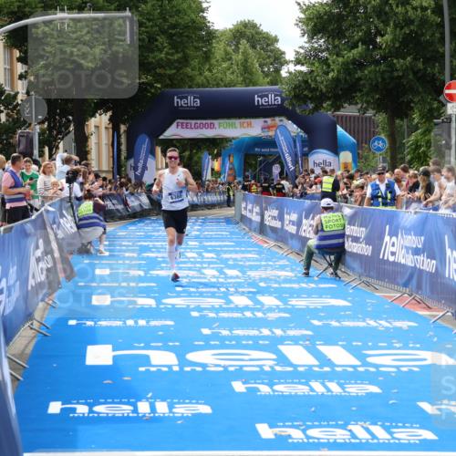 29.06.2025 - hella hamburg halbmarathon Zöllner http://msf.ph/oto/8167702 29.06.2025 10:18:56 Ziel 6380, 11342 meine-sportfotos.de