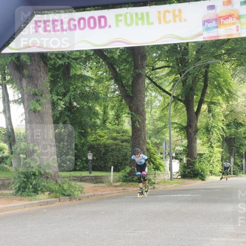 29.06.2025 - hella hamburg halbmarathon KatJ http://msf.ph/oto/8167821 29.06.2025 09:16:45 Zwischen KM18-KM19  meine-sportfotos.de