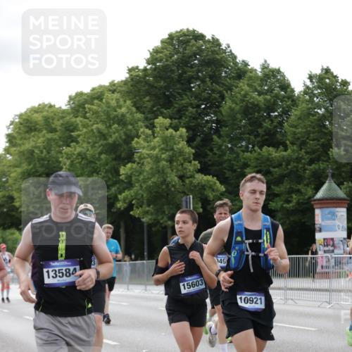 29.06.2025 - hella hamburg halbmarathon Jannik Wohlers http://msf.ph/oto/8167858 29.06.2025 10:21:05 Lombardsbrücke 1072, 1401, 2271, 2635, 2815, 3122, 3770, 3817, 3825, 3826, 4697, 4786, 5122, 5373, 5395, 5412, 5493, 5759, 6103, 6844, 7375, 7522, 7553, 7781, 8095, 8286, 8896, 9100, 9369, 9483, 9499, 9532, 9624, 10374, 10874, 10921, 11117, 11610, 12018, 12041, 12368, 13093, 13584, 13937, 14118, 14278, 14664, 15267, 15404, 15603, 15752, 15869, 16045, 16107, 17799, 17961, 17969, 18378, 18851, 19012 meine-sportfotos.de