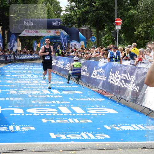 29.06.2025 - hella hamburg halbmarathon Zöllner http://msf.ph/oto/8167867 29.06.2025 10:18:59 Ziel 6380, 11342 meine-sportfotos.de