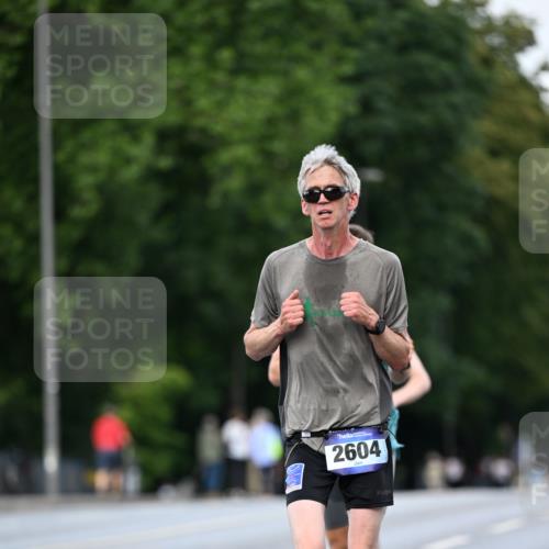 29.06.2025 - hella hamburg halbmarathon Dr. Thomas Lammeyer http://msf.ph/oto/8167878 29.06.2025 09:45:21 Kennedybrücke 1241, 2604, 10485 meine-sportfotos.de