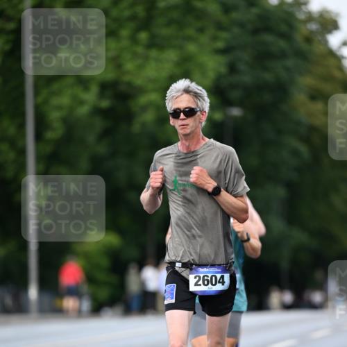 29.06.2025 - hella hamburg halbmarathon Dr. Thomas Lammeyer http://msf.ph/oto/8167897 29.06.2025 09:45:21 Kennedybrücke 1241, 2604, 10485 meine-sportfotos.de