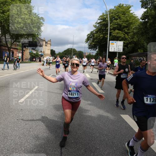 29.06.2025 - hella hamburg halbmarathon Yannick Fuchs http://msf.ph/oto/8167928 29.06.2025 10:40:52 20KM 1139, 2222, 2842, 3087, 4091, 4237, 4497, 4949, 5459, 6373, 6388, 6421, 6691, 6700, 6978, 7335, 8023, 8142, 8482, 8981, 9232, 9386, 9529, 9786, 9794, 11185, 11491, 12171, 12269, 12579, 12651, 12891, 13630, 13698, 13728, 13782, 13940, 14045, 14262, 14449, 14541, 14722, 15133, 15149, 15157, 15206, 15684, 15900, 16081, 16127, 16136, 16286, 16466, 16475, 17008, 17281, 17353, 17461, 17492, 17669, 17865, 17892, 18118 meine-sportfotos.de