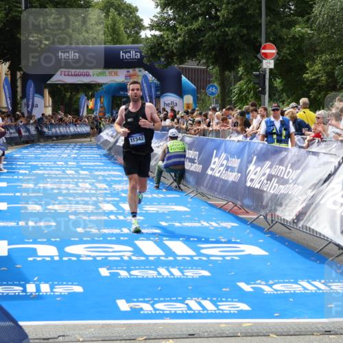 29.06.2025 - hella hamburg halbmarathon Zöllner http://msf.ph/oto/8167930 29.06.2025 10:19:00 Ziel 11342 meine-sportfotos.de