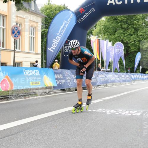 29.06.2025 - hella hamburg halbmarathon Strokosch-Dieckow http://msf.ph/oto/8167953 29.06.2025 09:06:18 Ziel 20392, 20418, 20459 meine-sportfotos.de