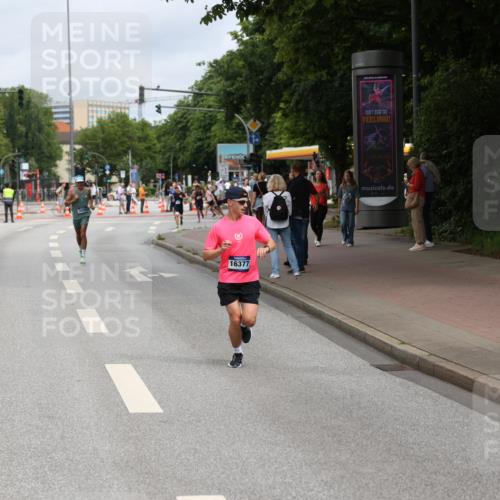 29.06.2025 - hella hamburg halbmarathon Yannick Fuchs http://msf.ph/oto/8167983 29.06.2025 10:23:07 20KM 1122, 3075, 4678, 5367, 8731, 10106, 12529, 13383, 16377, 18567, 18832 meine-sportfotos.de